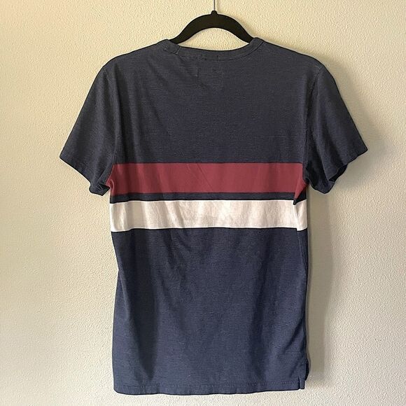 Abercrombie & Fitch, Men’s Muscle Tee. Size Medium. - Picture 2 of 3